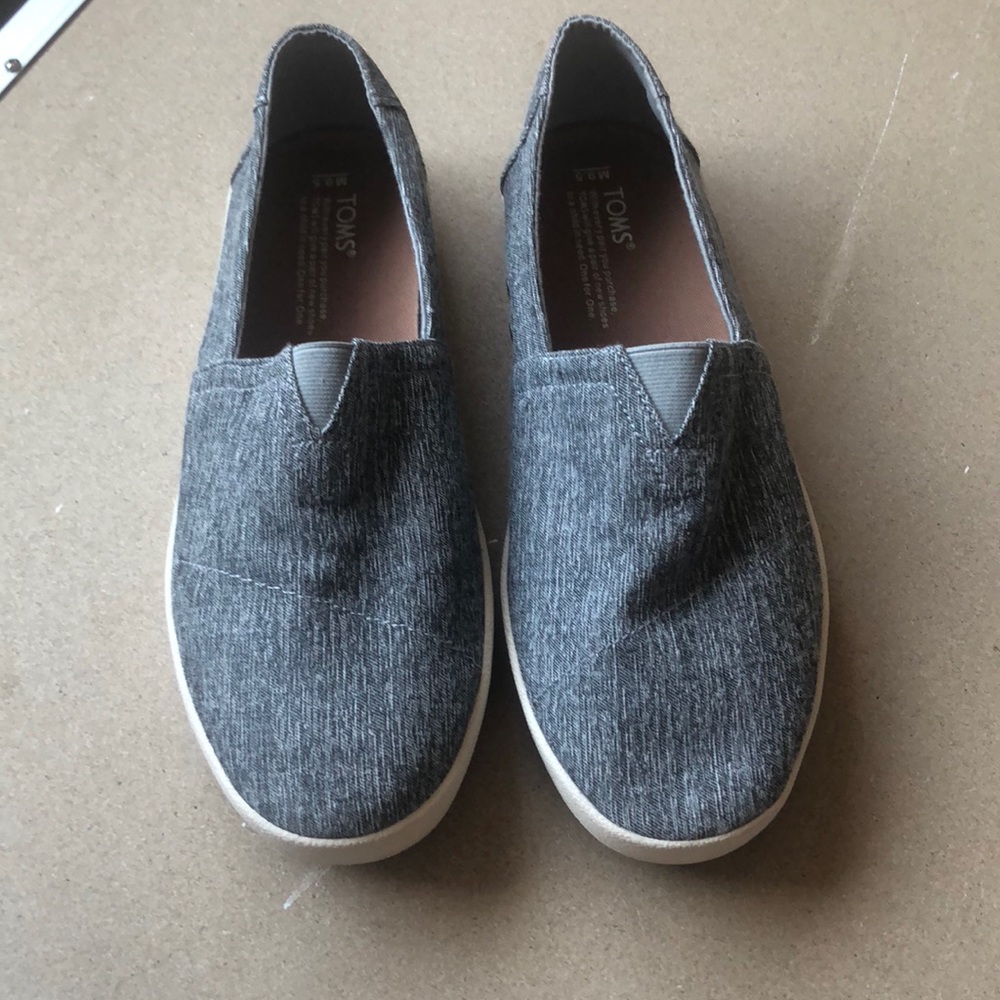 Toms